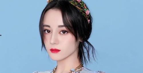 网红艾总梵诗迪,揭秘网红背后的时尚传奇